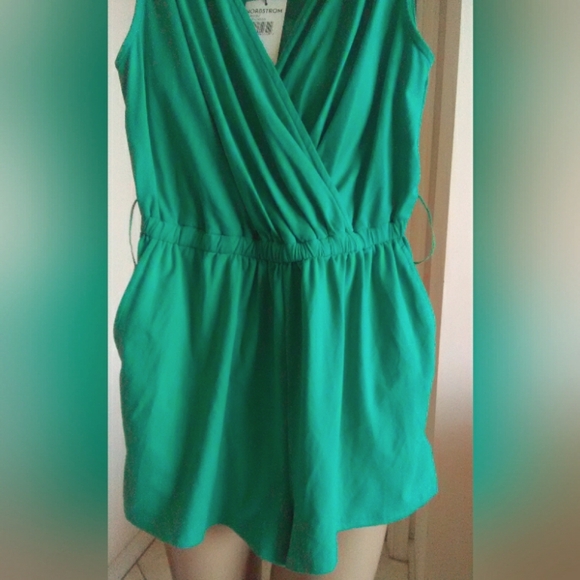 BNWT ROMPER BY BB DAKOTA ( NORDSTOM) GREEN (SICK SOFT) STRETCHY SZ. SM - Picture 3 of 5